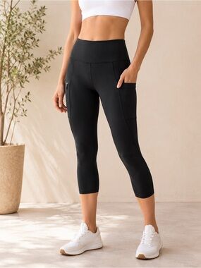 Athleta All In Crop Leggings Black Side Pocket High Rise Capri Yoga Size Women S